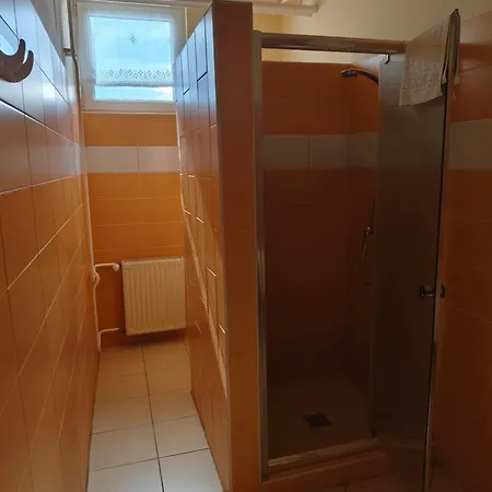 Leveleki Eszter Ueduelo Bánk