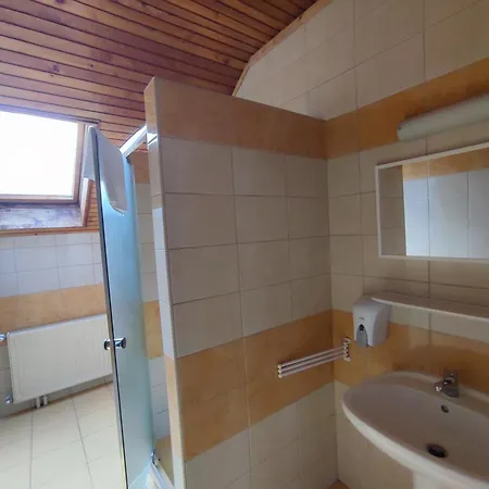 Leveleki Eszter Ueduelo 3* Bánk