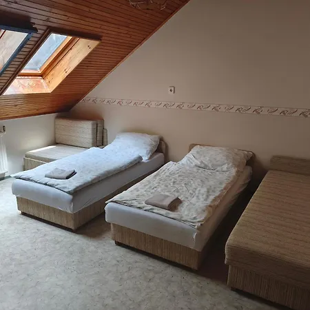 Leveleki Eszter Ueduelo Bed and Breakfast 3*